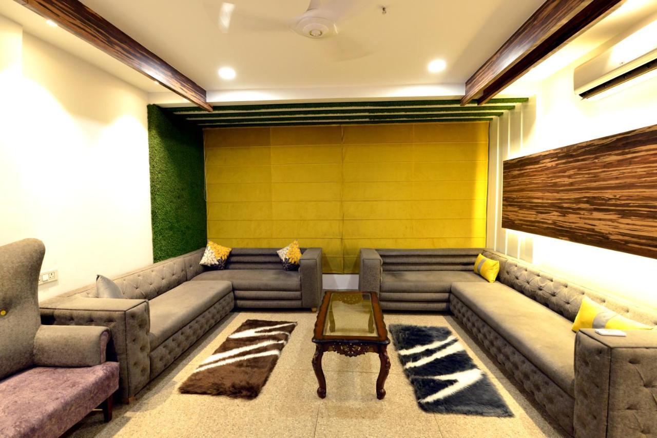 Hotel The Yellow Nayagaon エクステリア 写真