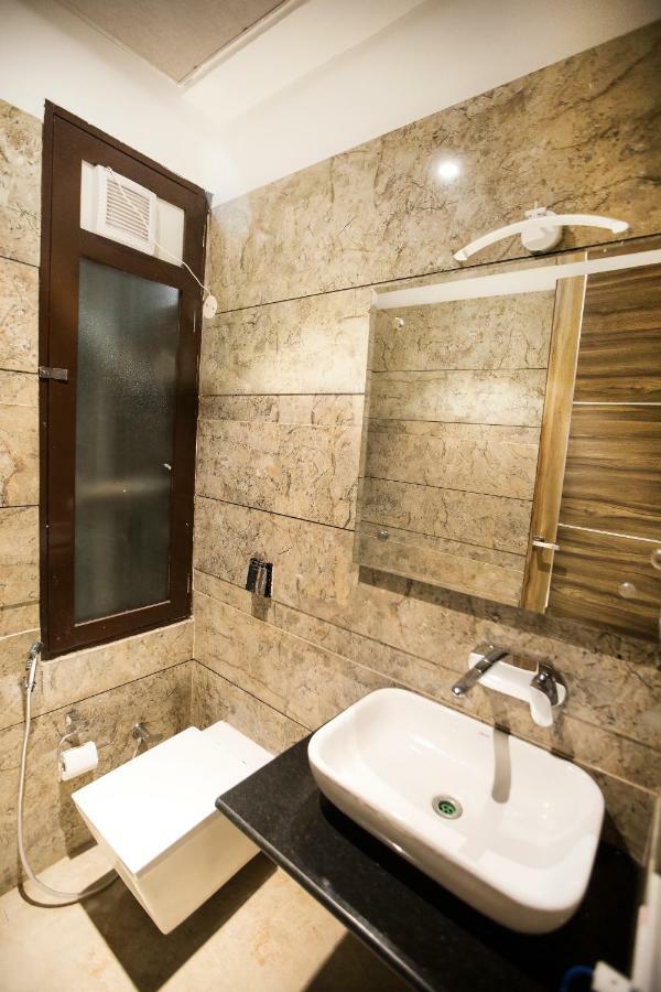 Hotel The Yellow Nayagaon エクステリア 写真